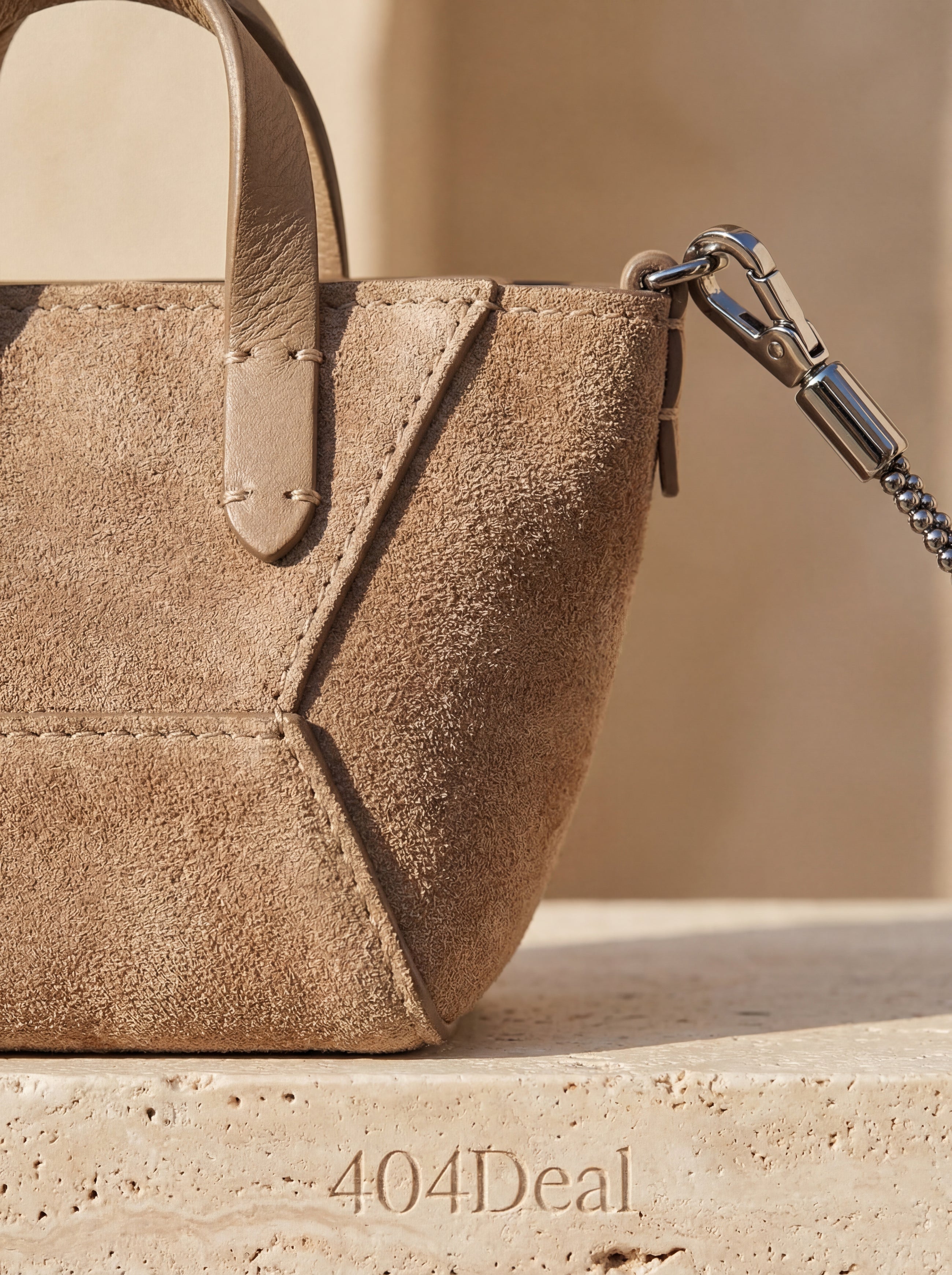 Sac bandoulière Bos Taurus en cuir de veau marron Brunello Cucinelli