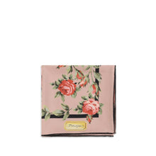 Dolce & Gabbana — Foulard 90×90 en Twill de Soie à Imprimé Bouquet de Roses