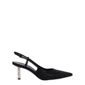 Black Pumps