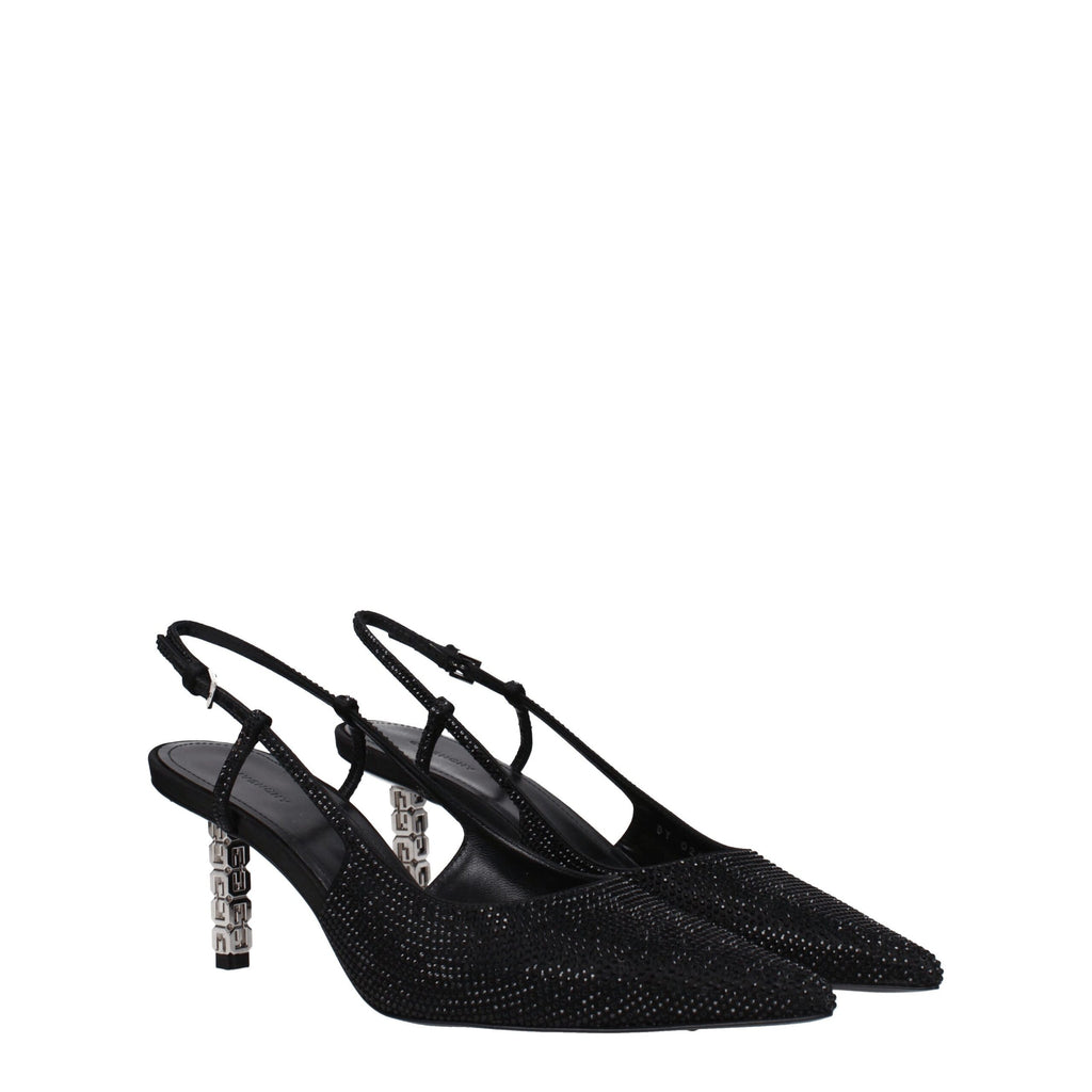 Black Pumps