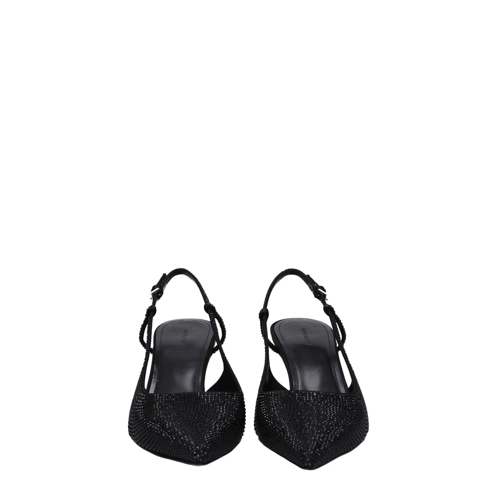 Black Pumps