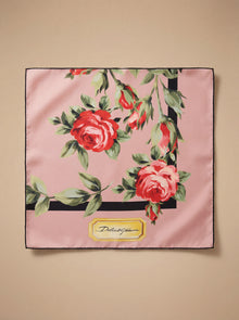 Dolce & Gabbana — Foulard 90×90 en Twill de Soie à Imprimé Bouquet de Roses
