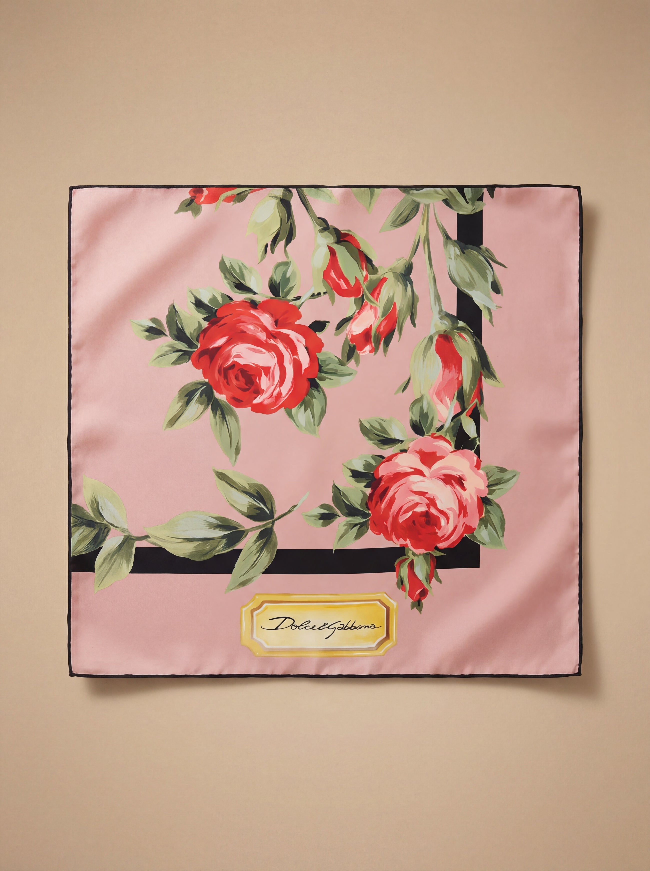 Dolce & Gabbana — Foulard 90×90 en Twill de Soie à Imprimé Bouquet de Roses