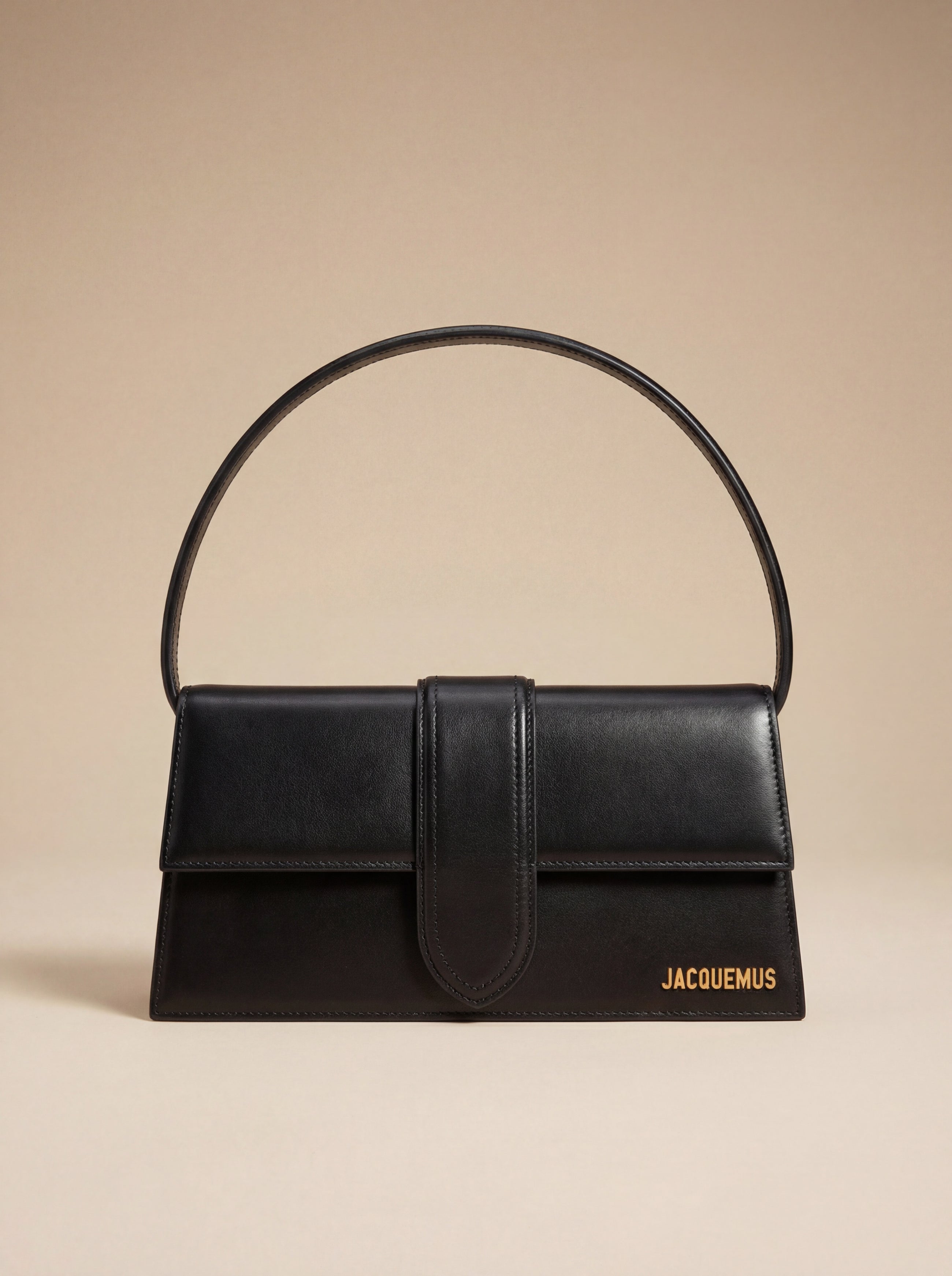Sac long Jacquemus Le Bambino en cuir noir